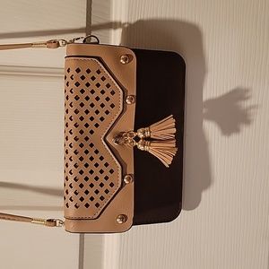 Urban Energy Venue style crossbody brown & tan